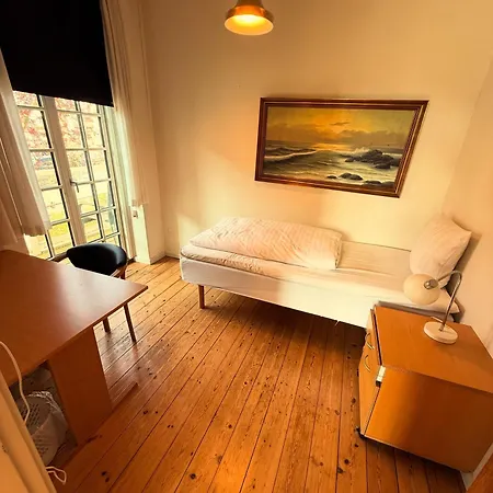 Center Apartment *
